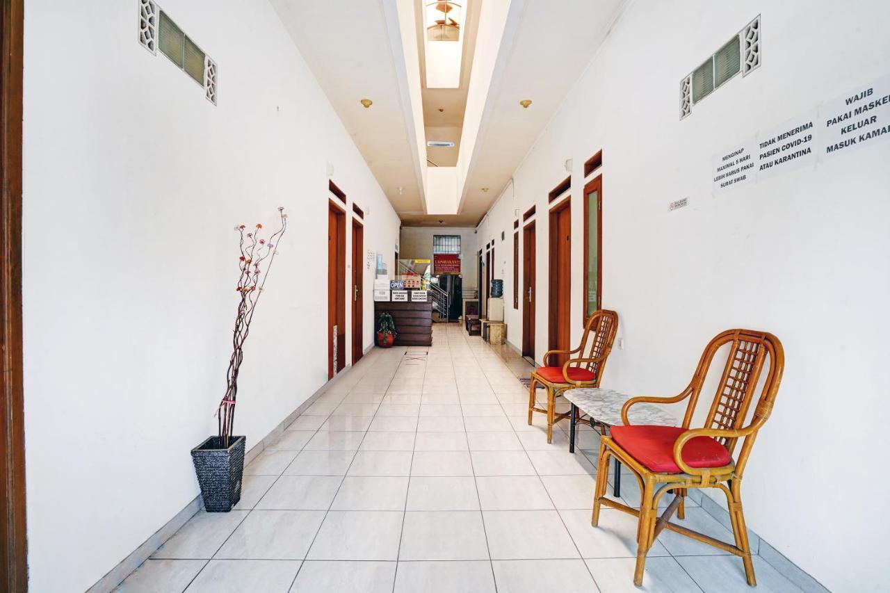 Oyo 1932 Srimahi Residence Bandung Exterior photo